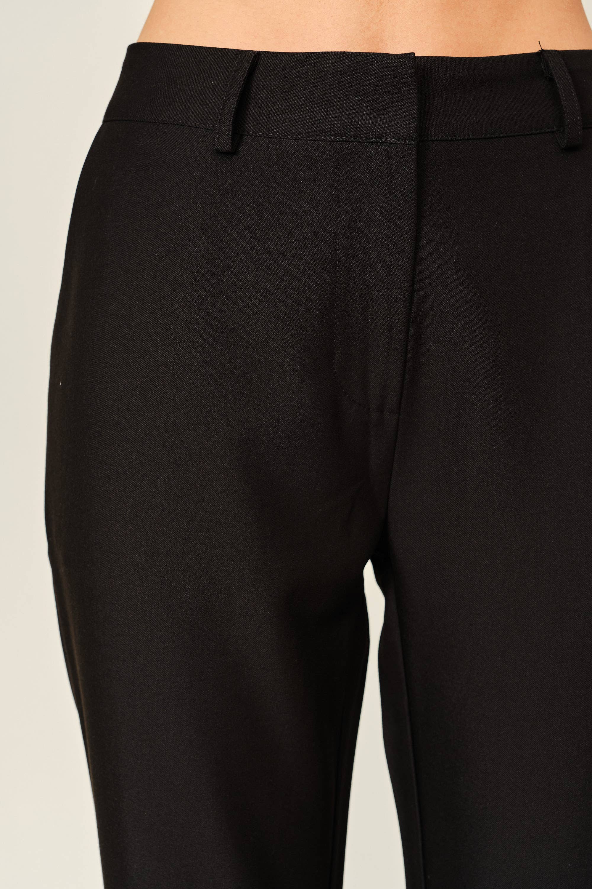 AJP6233 SLIM LEG WOVEN CAPRI PANTS - Image 5