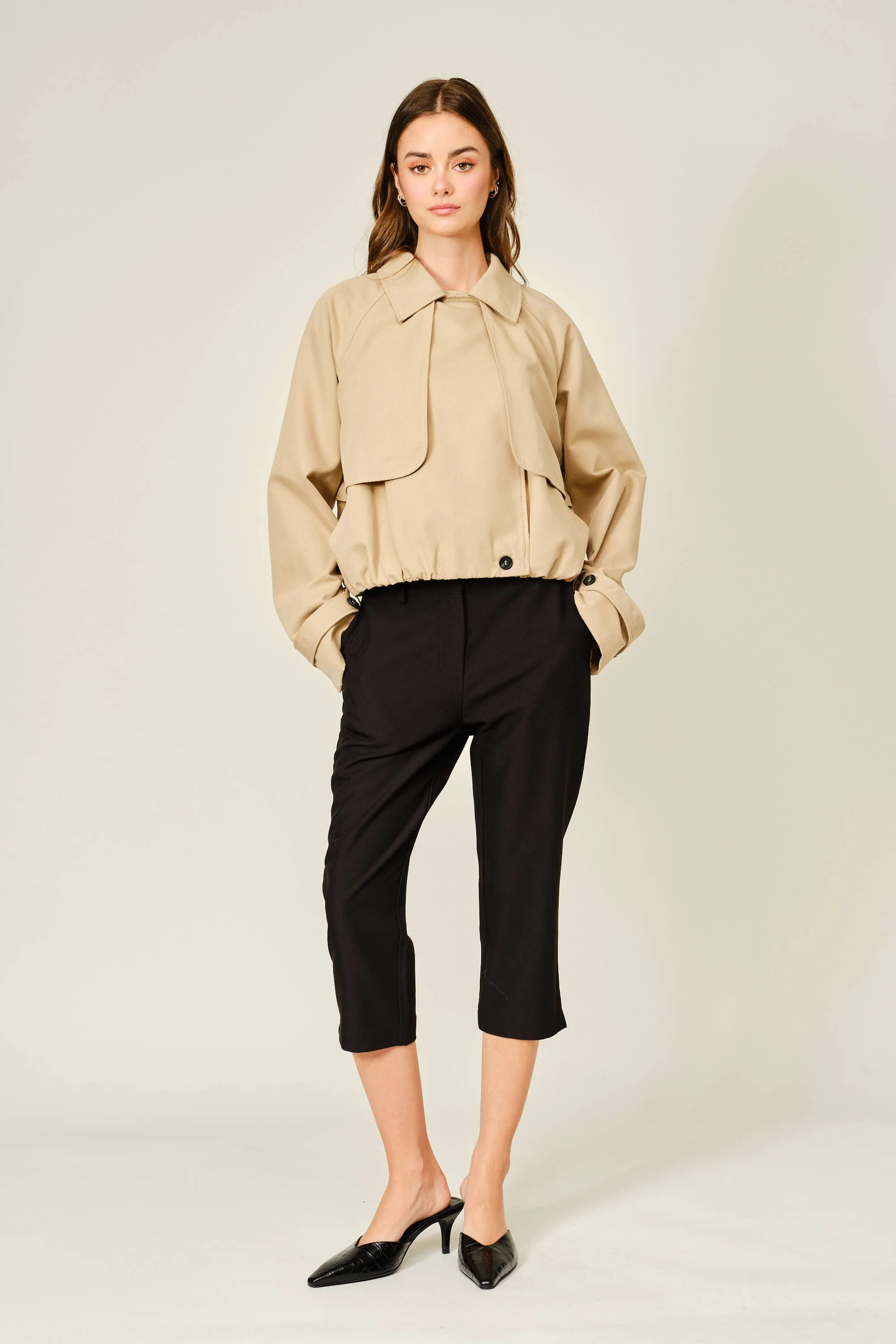 AJP6233 SLIM LEG WOVEN CAPRI PANTS - Image 6