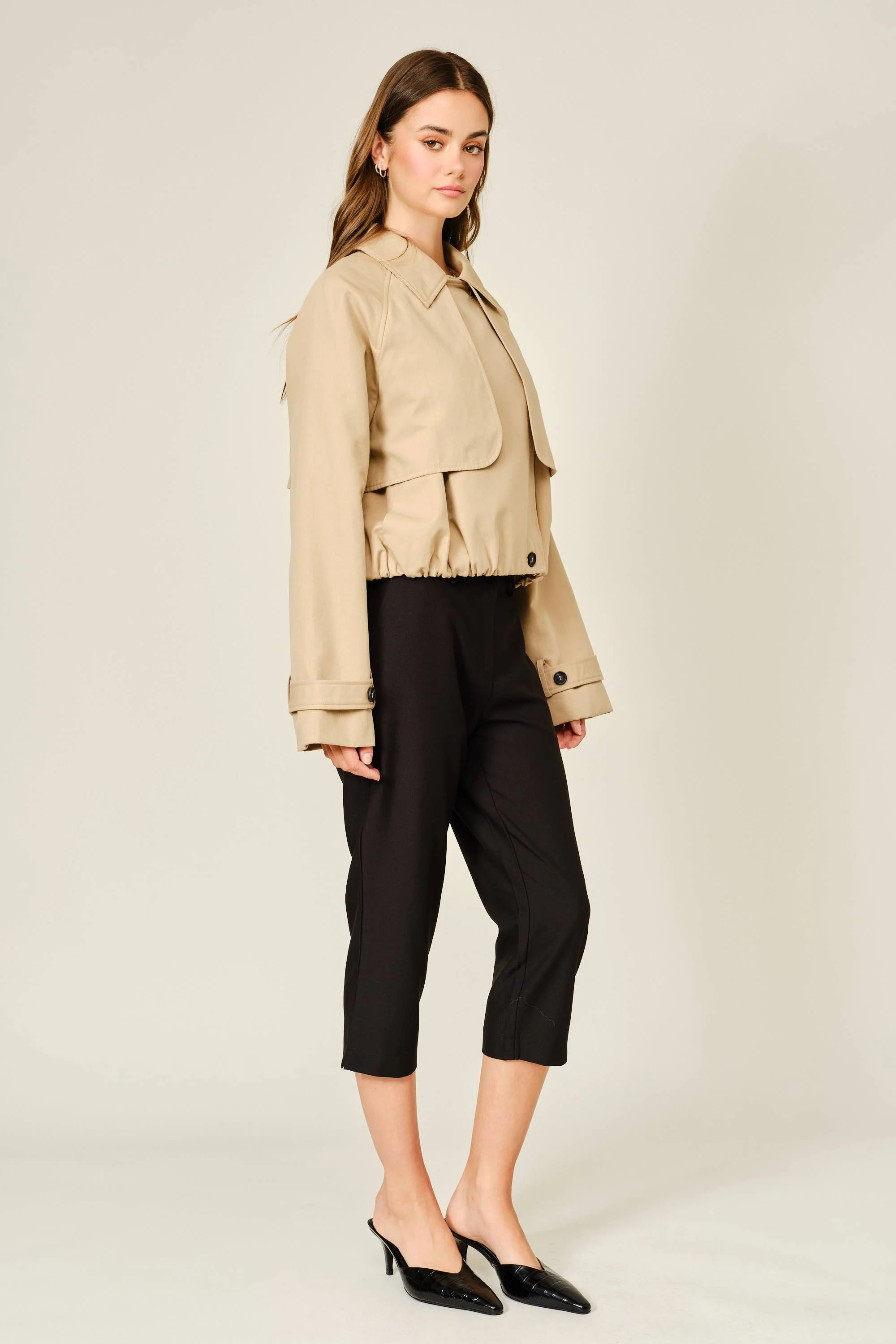 AJP6233 SLIM LEG WOVEN CAPRI PANTS - Image 7