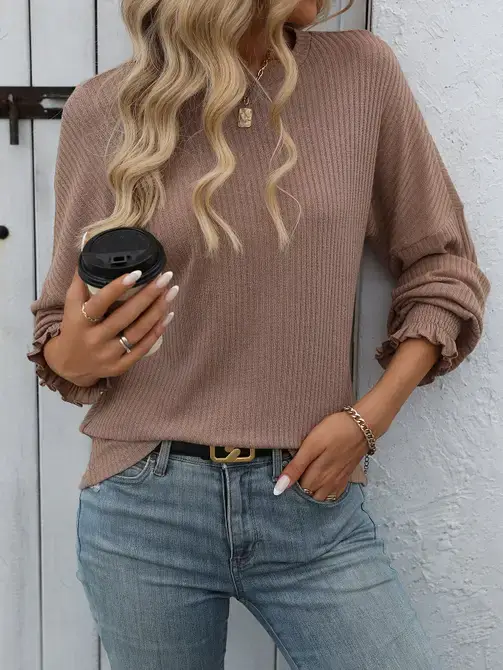 Casual Ribbed Long-Sleeve Sweater with a Relaxed Silhouette - Image 10