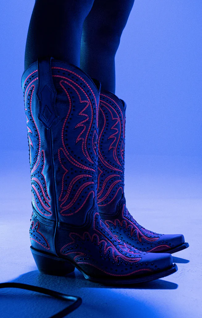 CORRAL LADIES PINK OVERLAY SNIP TOE GLOW IN THE DARK BOOTS STYLE C3970 - Image 2