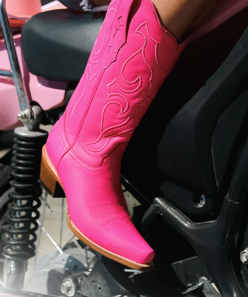 Corral Ladies Pink Snip Toe Boots Style Z5138 - Image 4