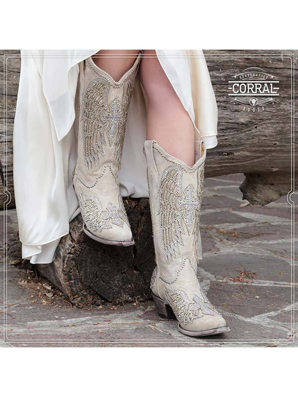 Corral Ladies White Winged Cross Glitter Overlay Boots Style A3571 - Image 4