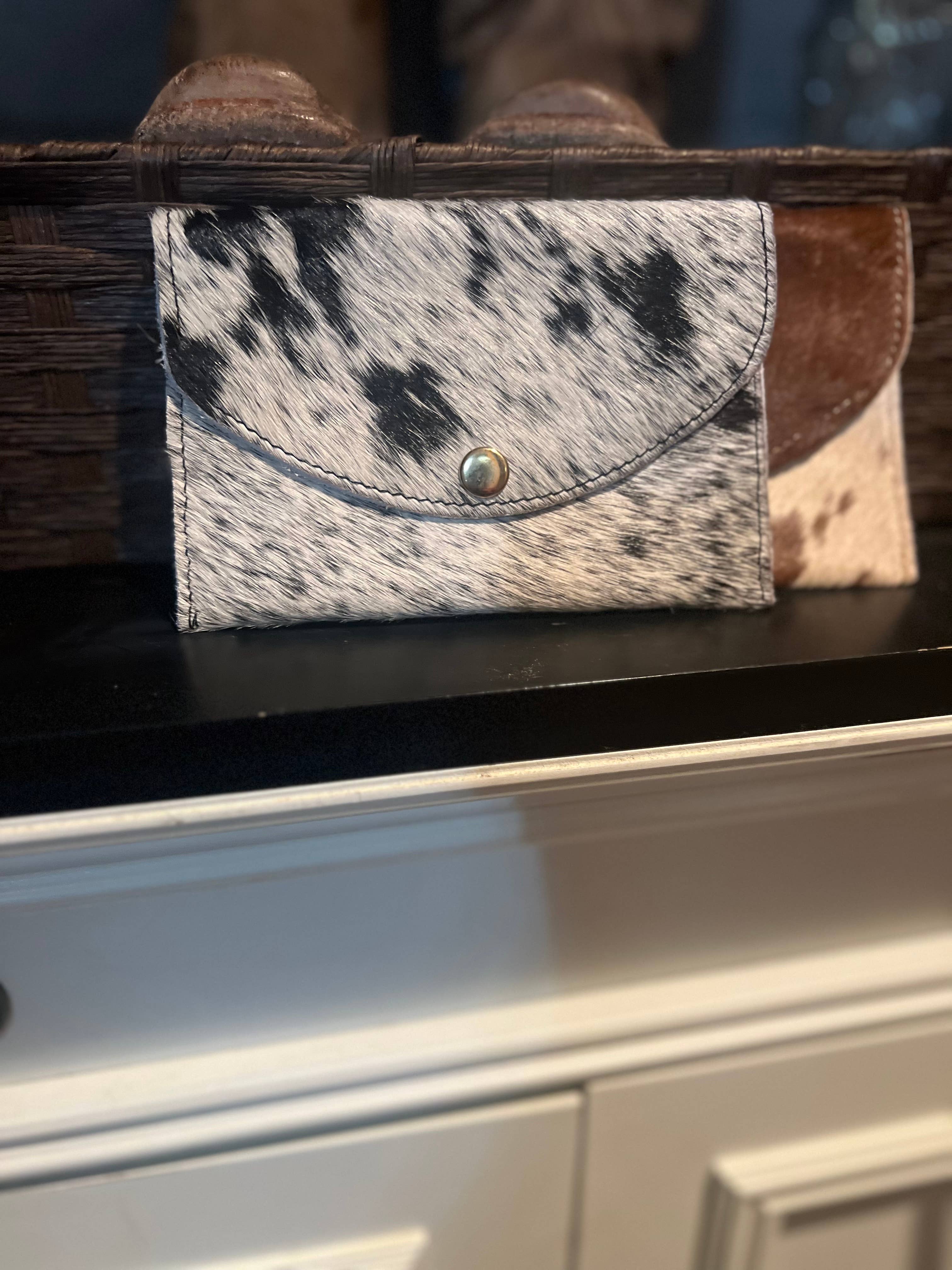 Cowhide and leather business card holder - Image 4