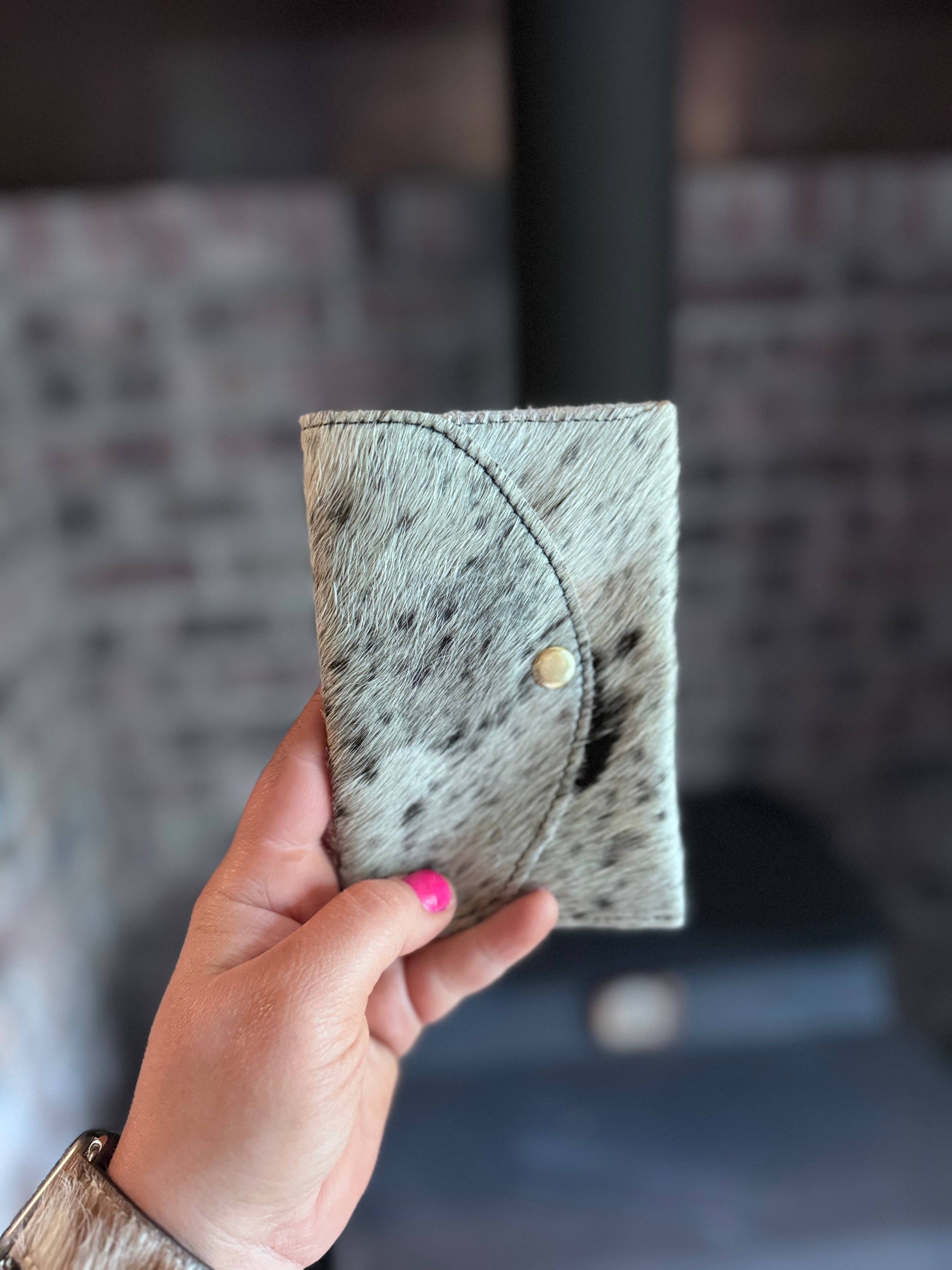 Cowhide and leather business card holder - Image 6