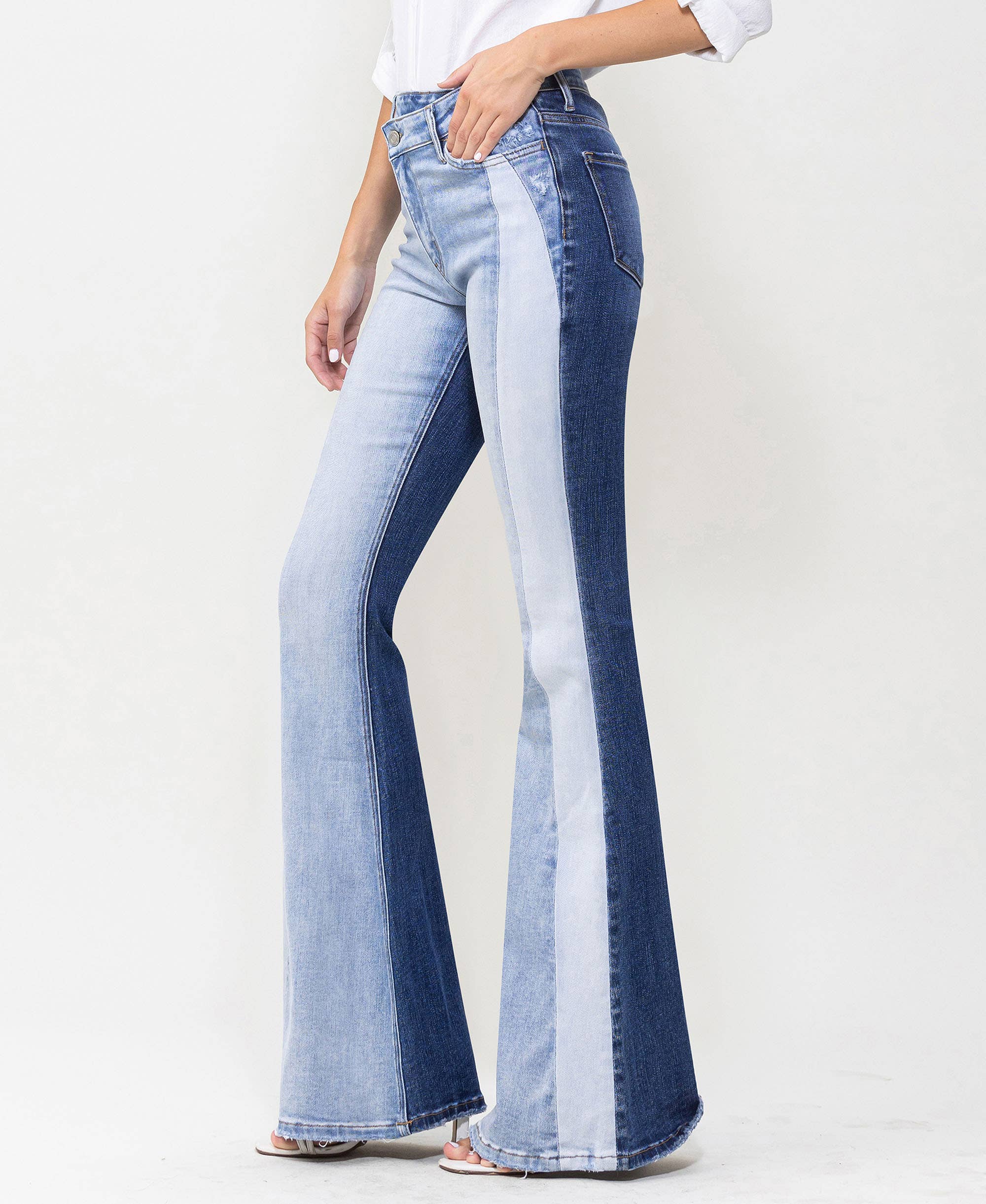 HIGH RISE COLOR BLOCK SUPER FLARE JEANS T5740A