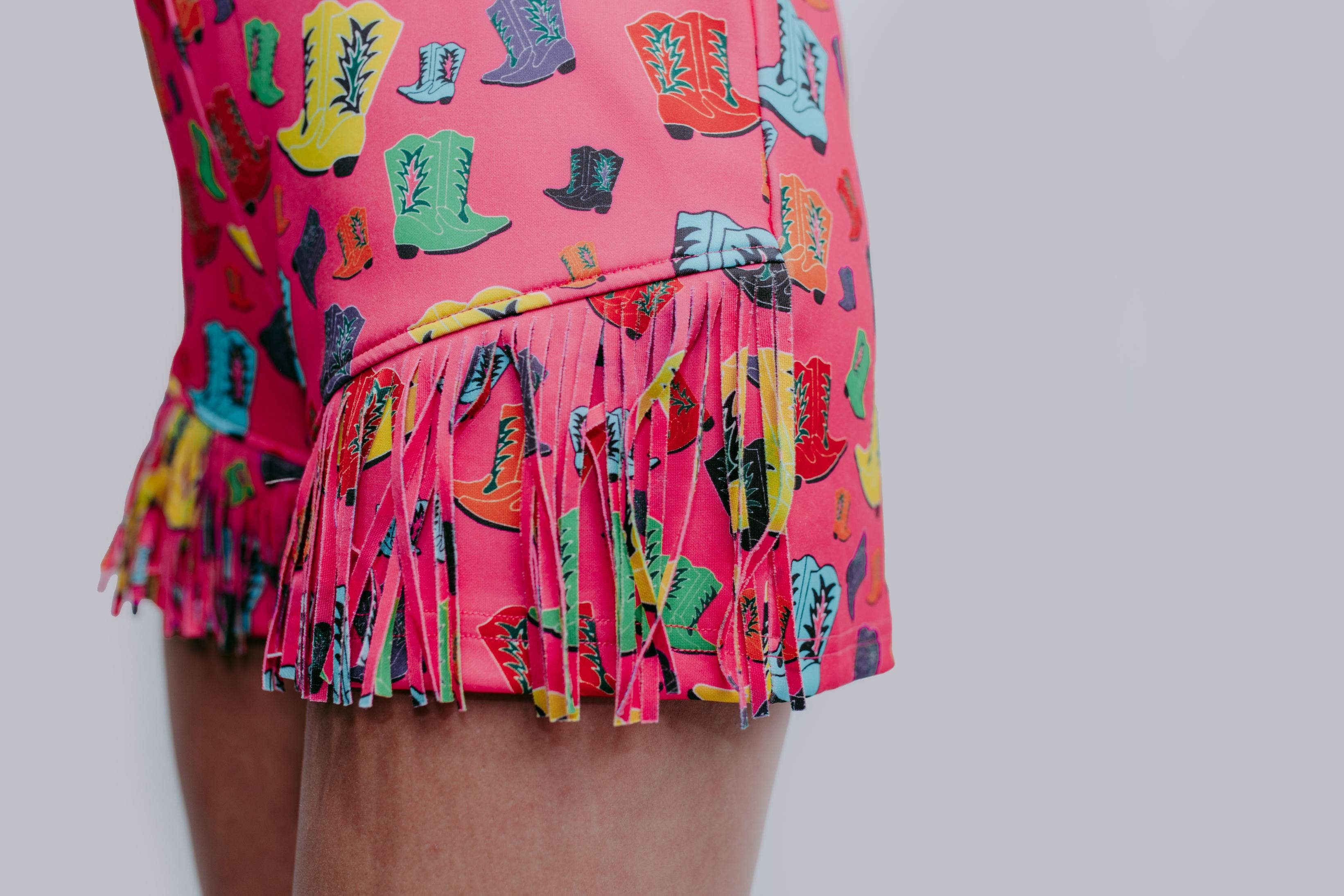 MK302 Cowgirl Boogie Fringe Shorts - Pink - Image 4