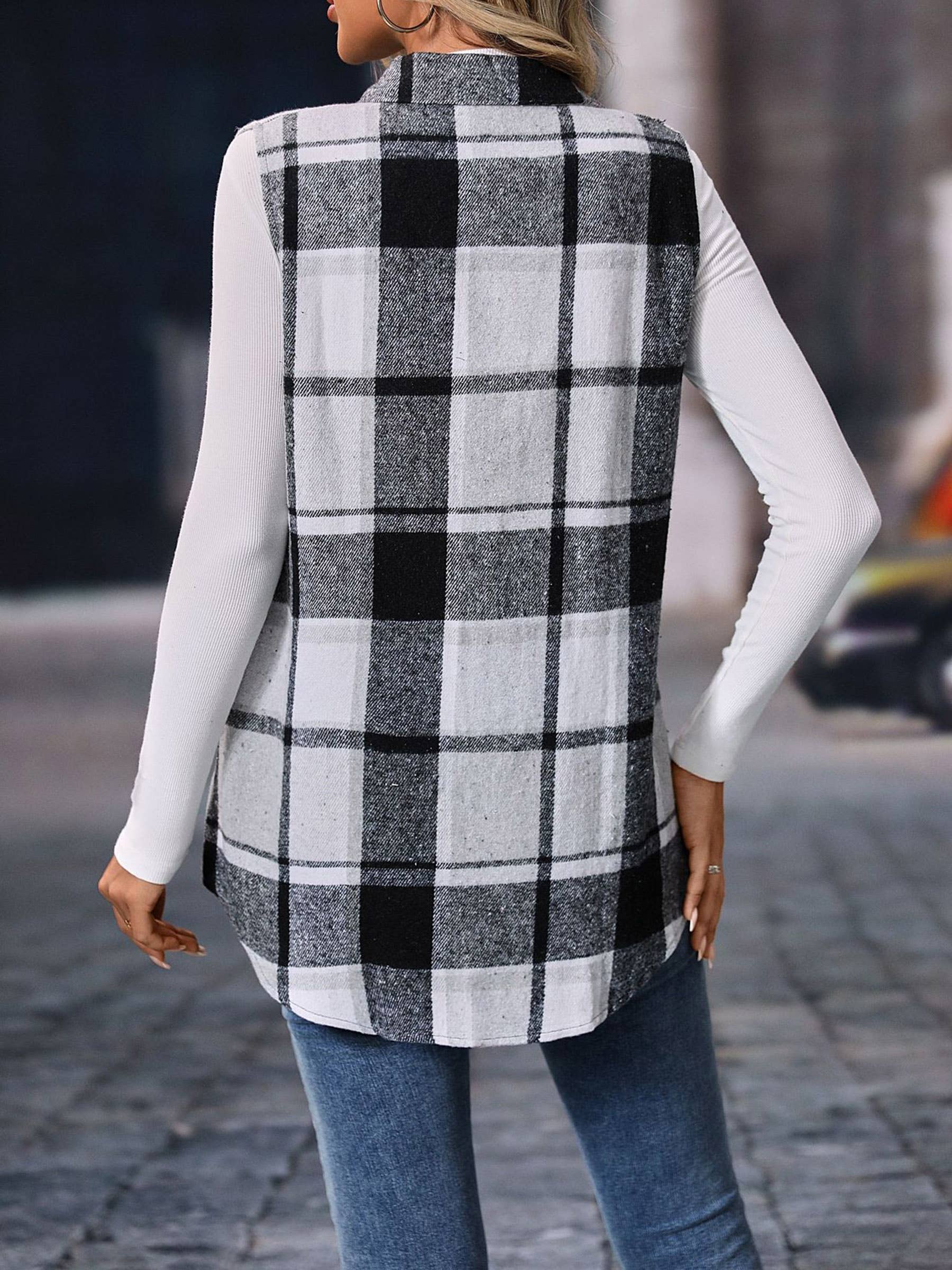 Plaid Sleeveless Vest - Image 3