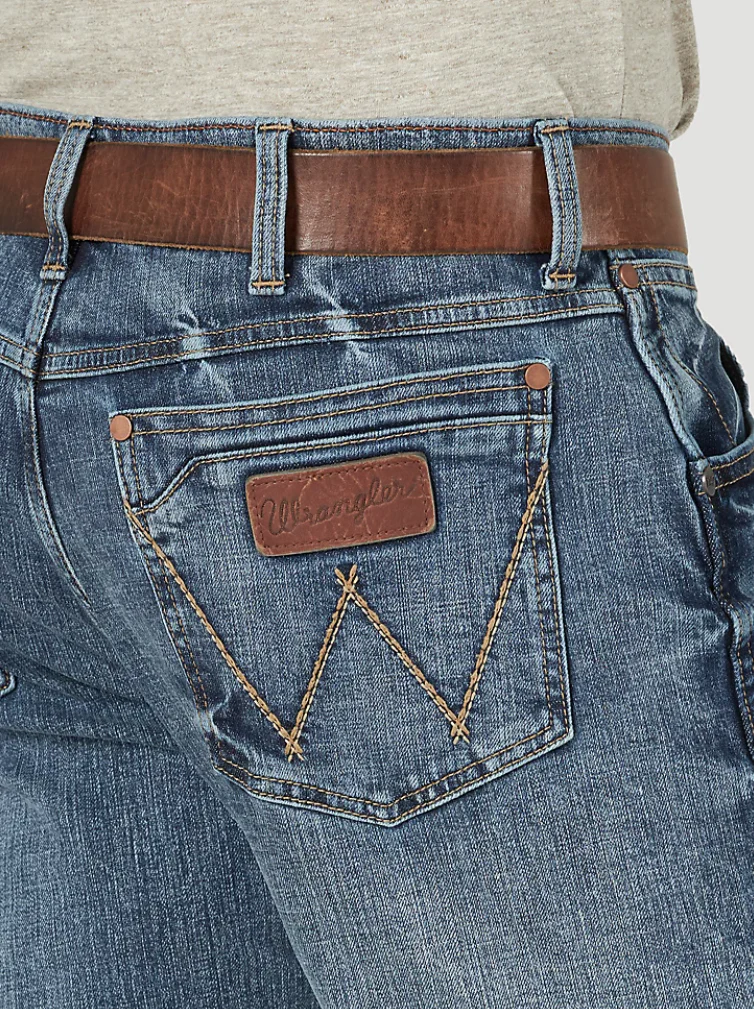 WRANGLER MEN'S RETRO RELAXED FIT BOOTCUT JEAN IN GREELEY STYLE WRT20GL - Image 4