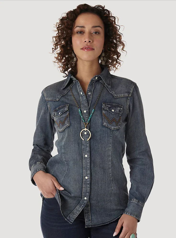 WRANGLER WOMENS LONG SLEEVE WESTERN SNAP DENIM TOP IN DENIM STYLE LW3039D - Image 5